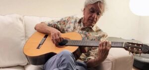 Juiz nega que Caetano Veloso possua direitos sobre o tropicalismo e não aceita pedido de indenização