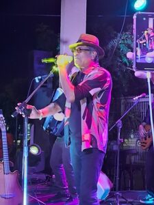 Maciel Melo faz show as margens do São Francisco