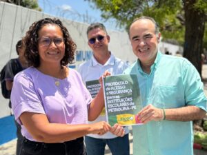 Dr. Julio anuncia a criação da Secretaria da Mulher e de Proteção à Infância e Juventude