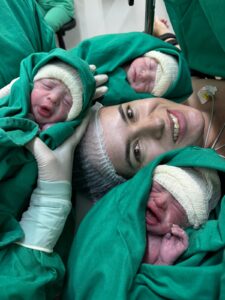 Mãe de trigêmeas destaca serviços do HDM no atendimento às gestantes de alto risco