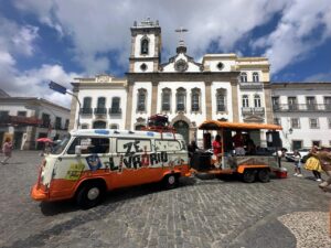 Projeto “Chama que a Kombi vai!” promete magia e diversão no Dia das Crianças em Sento Sé
