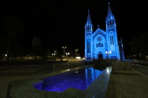 Monumentos de Petrolina ganham iluminação especial durante o Novembro Azul