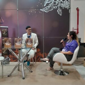 Jornalista da TV Grande Rio, Samuel Britto, lança livro Maria Caminhoneira Sertanea e Seus Contos, Heroicos, Românticos e Sertanejos