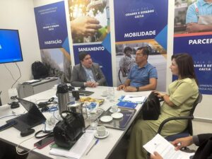 Sento Sé discute parcerias e avanços em reunião com a Caixa Econômica Federal