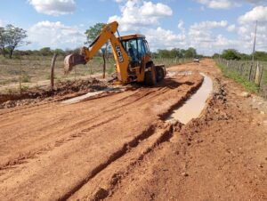 Após chuvas, Prefeitura de Petrolina segue com ações de recuperação em estradas da zona rural