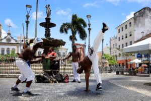 Carnaval da Bahia 2025: celebrando 40 anos de Axé Music, festa atrai novo recorde de turistas