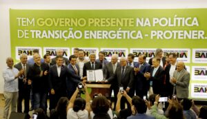 “O mundo está preocupado com isso e a Bahia não ficará para trás”, afirma Jerônimo Rodrigues ao sancionar lei estadual de transição energética