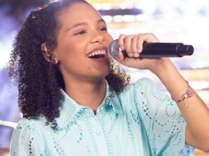 Prefeitura de Casa Nova anuncia show da cantora gospel Maria Marçal no Dia do Evangélico