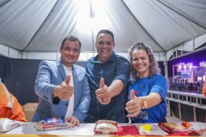 Prefeito participa do primeiro dia do Canta Bahia – Juazeiro que reuniu mais de 5 mil pessoas na Orla da cidade