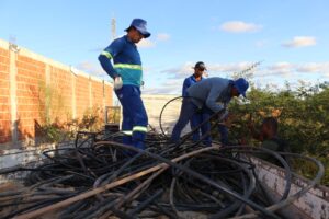 SAAE apreende grande quantidade de tubos em operação contra ligações ilegais de água