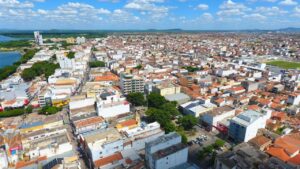 Juazeiro intensifica fiscalização de ambulantes e reforça necessidade de regularização no centro da cidade