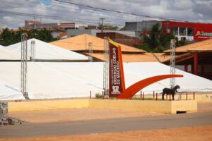 Caprishow 2025: Estrutura já está quase pronta no Pátio de Feiras e Eventos