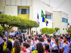 Prefeita Catharina Garziera comanda solenidade de aniversário dos 30 anos de emancipação política de Lagoa Grande