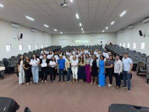 Lagoa Grande entrega certificados de formação básica em Libras para professores 
