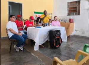 Assembleia realizada pelo Núcleo da APLB Sindicato em Sobradinho reúne trabalhadores em educação para troca de informações e esclarecimentos com assessoria jurídica