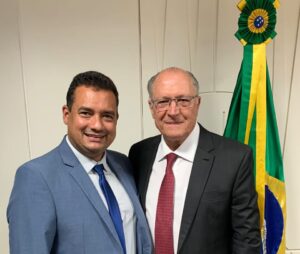 Prefeito Andrei comemora retirada de tarifa americana de 40% sobre produtos do Vale do São Francisco e elogia diálogo entre Lula e Trump
