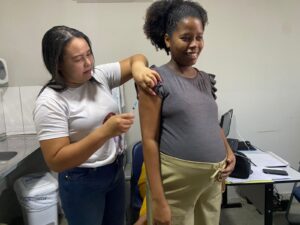 Gestantes passam a receber doses da vacina contra bronquiolite em Petrolina 