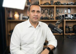 “Proposta para o Brasil? Zero. Só lacração vazia”, diz secretário de Comunicação sobre racha na família Bolsonaro 