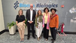 Bahia avança em parceria internacional para produzir medicamentos de alto custo do SUS