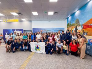 Marco na educação: Andrei celebra retorno de alunos do primeiro intercâmbio internacional da rede municipal de Juazeiro