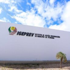 <strong style="color: rgb(255, 255, 255); font-family: Verdana, Geneva, sans-serif; font-size: 16px; text-align: justify; white-space-collapse: collapse;">IGEPREV celebra Dia das Mulheres com programação especial para aposentadas e pensionistas</strong><p style="color: rgb(255, 255, 255); font-family: Verdana, Geneva, sans-serif; font-size: 16px; font-weight: 400; white-space-collapse: collapse; background-color: rgb(18, 19, 24); text-align: justify;"></p>