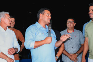 PROJUA avança e Prefeito Andrei entrega mais segurança e mobilidade aos moradores de Mandacaru. Agora a entrada do distrito está iluminada