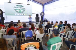 Palestra sobre melhoramento genético de caprinos e ovinos é  destaque em mais um dia da ExpoRajada