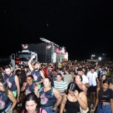 Casa Nova  Folia: Gestão Anisio Viana cria carnaval fora de época inesquecível e leva multidão às ruas