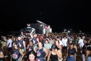 Casa Nova  Folia: Gestão Anisio Viana cria carnaval fora de época inesquecível e leva multidão às ruas