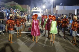 Rajada celebra 95 anos com desfile emocionante e tema ‘Casamento na Roça’