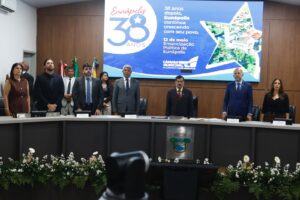 Jerônimo Rodrigues recebe Comenda 12 de Maio e título de cidadão eunapolitano