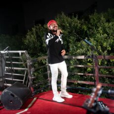 Bell Marques arrasta multidão histórica e transforma aniversário de Senhor do Bonfim em uma noite inesquecível 