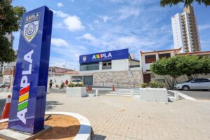 Prefeitura de Petrolina inicia revalidação das autorizações para taxistas cadastrados no município  