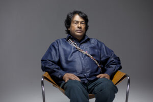 TVE Entrevista com Bob Fernandes recebe Ailton Krenak 