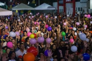 Em apenas 4 dias o Juá Literária superou o público do ano passado, chegando a 80 mil pessoas circulando no festival das 08h da manhã à meia noite
