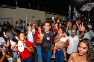 Primeira caminhada de Juvenilson Passos é um sucesso e mobiliza a militância e moradores de Itaberaba