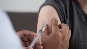 Campanha nacional reforça importância de manter vacinação de crianças e adolescentes em dia