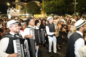 Serenata da Nossa Petrolina transforma ruas do Centro em palco de memórias e emoções
